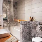 Bathroom design 6 sq m tiled ornament