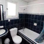 6 sq m bathroom design with ultramarine colored tiles