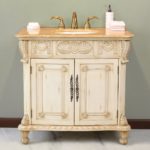 Commode classique pour une salle de bain beige