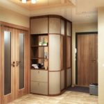 Couloir avec armoire d'angle high-tech