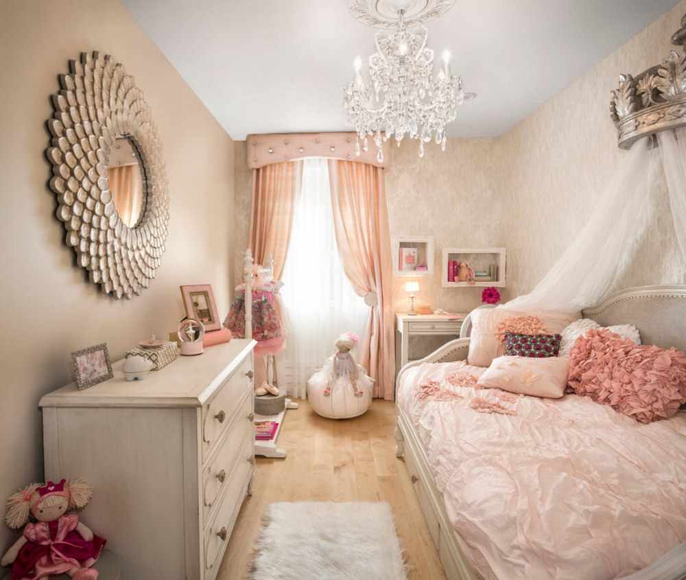 option pour un décor lumineux d'une chambre pour une fille