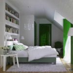 variante d'un beau design d'une chambre dans le grenier photo