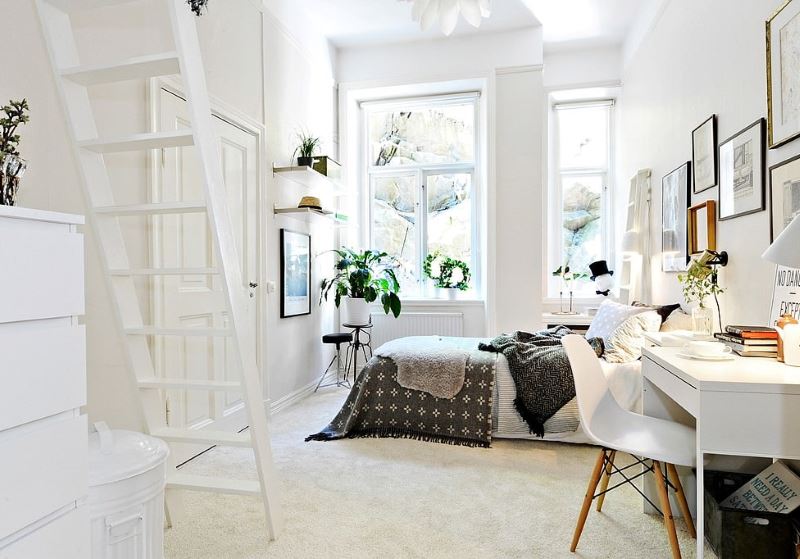 Chambre blanche pour une fille dans le style scandinave