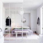 Cloison décorative dans la chambre-salon