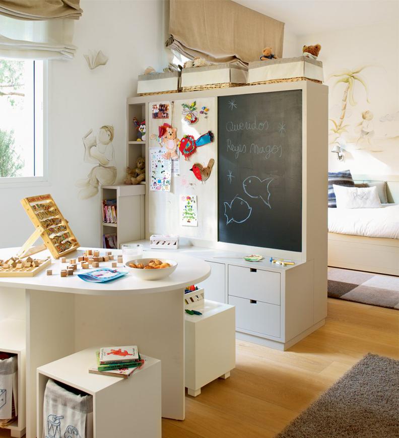 Armoire enfant avec ardoise