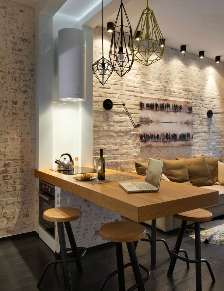 Luminaires originaux dans la cuisine dans le style loft