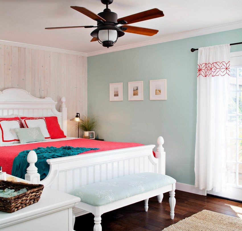 Fan chandelier in the bedroom of a private house