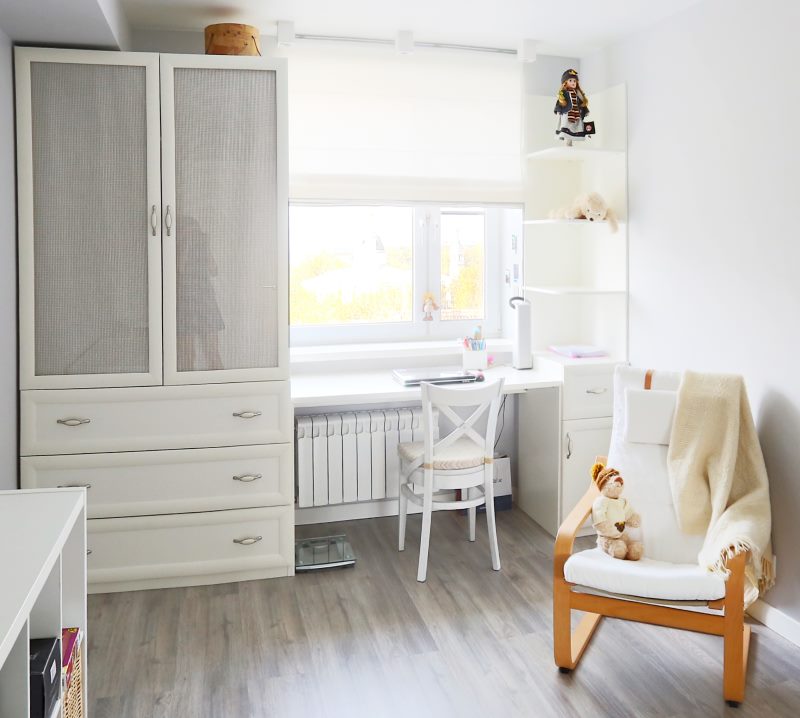 Windowsill en tant que bureau