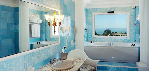 Salle de bain en bleu