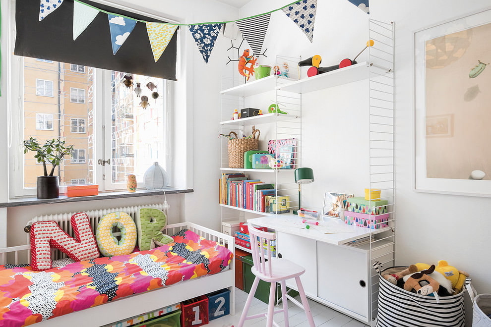 Petite chambre d'enfants de style scandinave