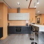 Brown walls of the kitchen of the dining room