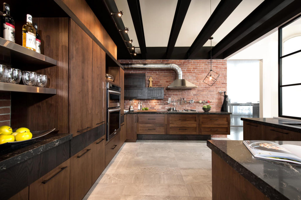 Grande cucina in stile loft