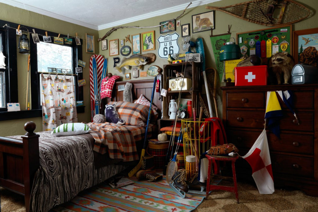 L'abondance d'éléments décoratifs à l'intérieur de la chambre des enfants