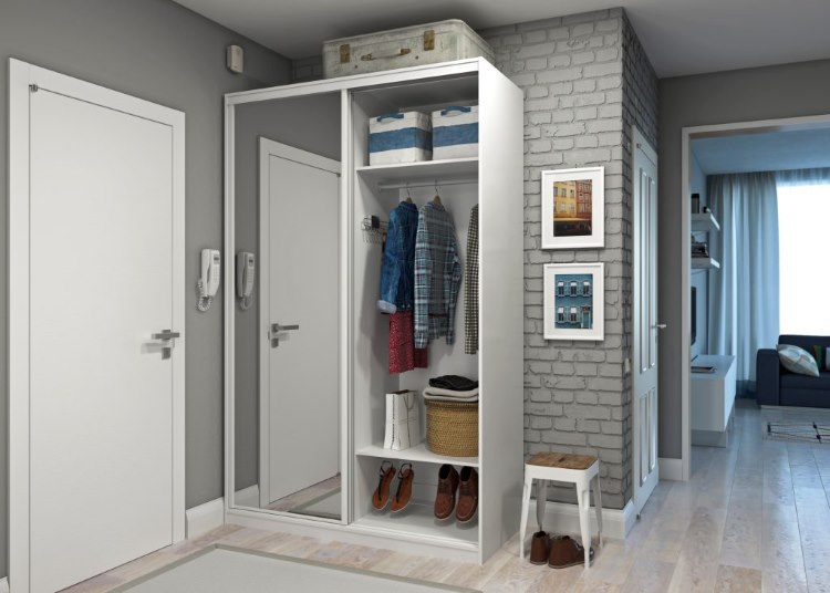 Armoire dans le couloir gris