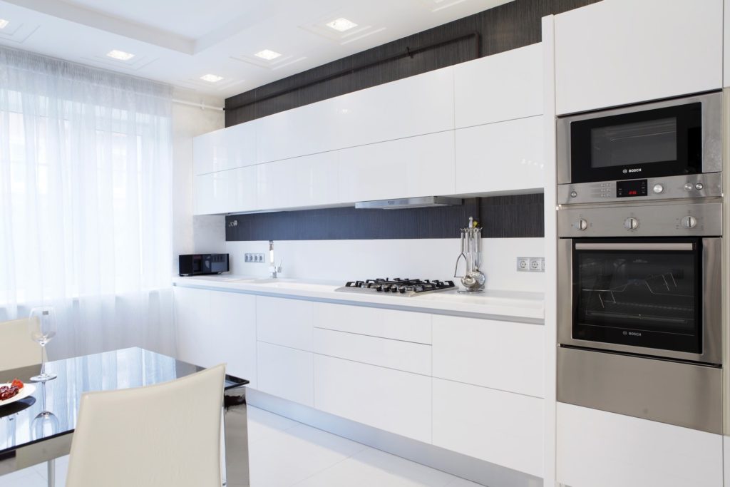 White high-tech linear kitchen facades