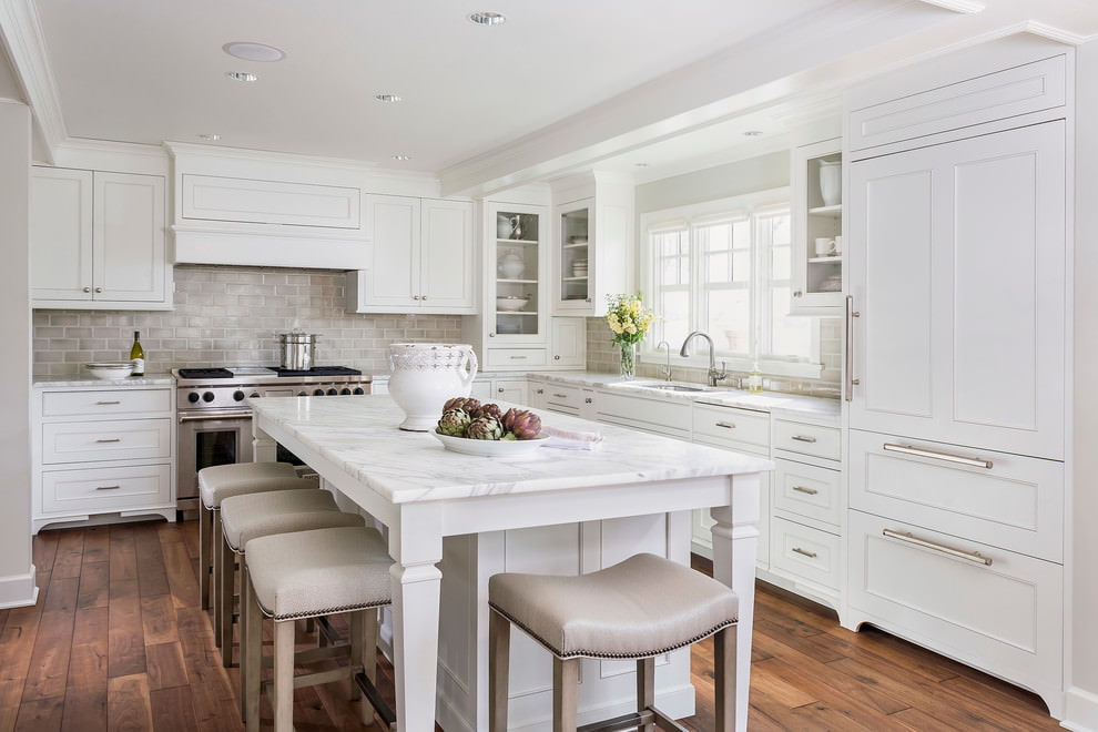 Wooden floor in a provence style kitchen