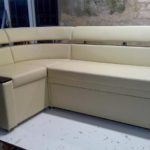 Beige virtuvės sulankstoma sofa