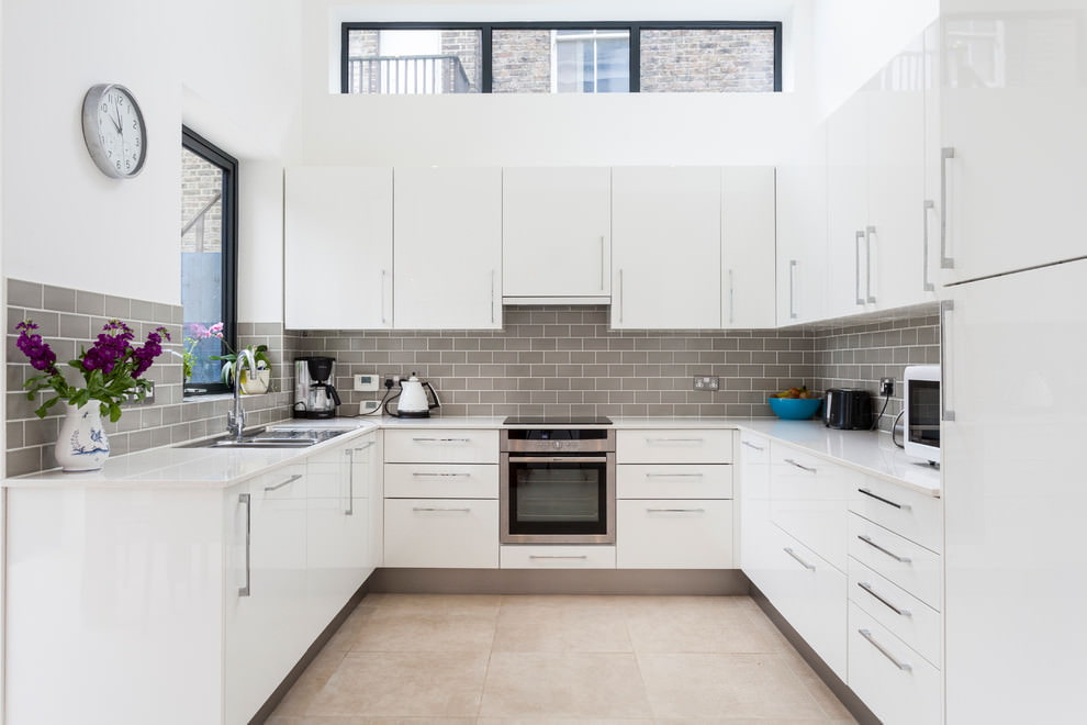 Kitchen design with a white set