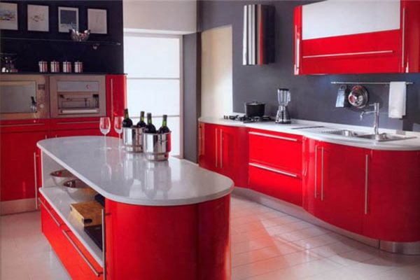 Colore rosso in cucina per il buon umore