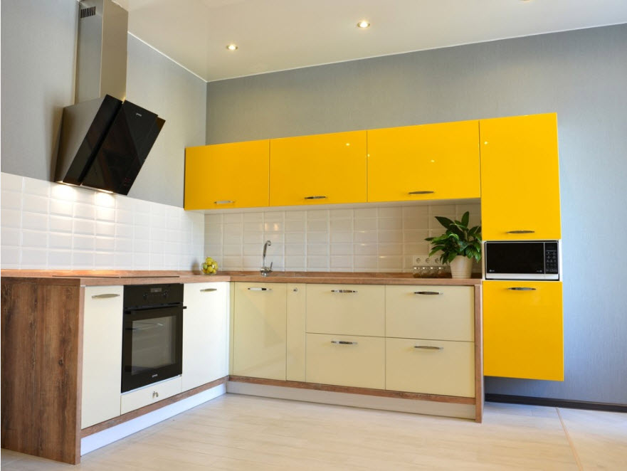 Cuisine high-tech jaune et beige