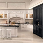 Cucina in stile italiano nero e beige