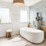 Décor de salle de bain en bois naturel