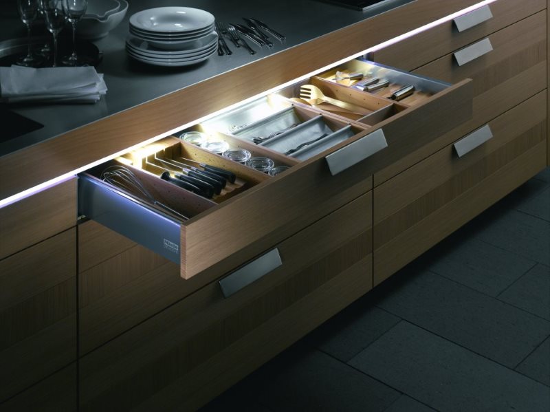 Illuminazione a LED per cassetti per mobili da cucina