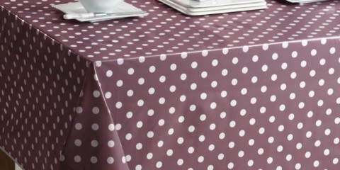 Nappe de cuisine à pois pour un usage quotidien