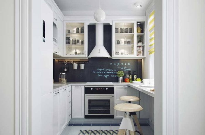 Contrasting apron in the corner kitchen of Khrushchev