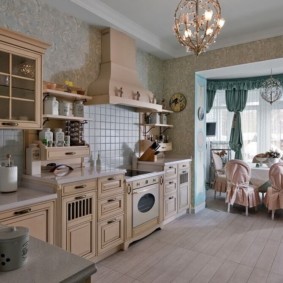 Pavimento della cucina in ceramica in una casa privata