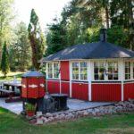 Cuisine d'été avec terrasse