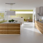 Mobili da cucina con facciate in legno