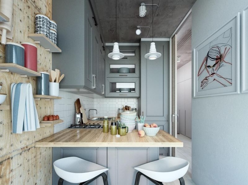 Interno di una piccola cucina in grigio