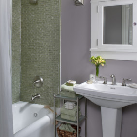 Porcelain washbasin on the foot in the bathroom