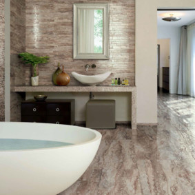 Pavimento in ceramica con finto legno naturale