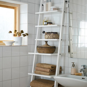 Shelf ladder with towels made of natural fabric