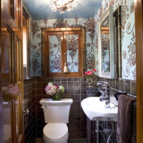 Beautiful mixed style toilet