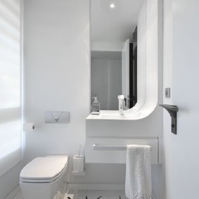 Conception de toilettes en blanc