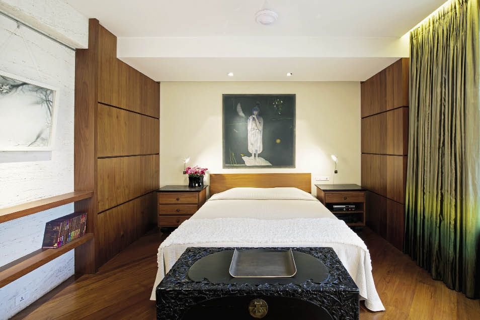 Feng Shui bedroom interior photo views