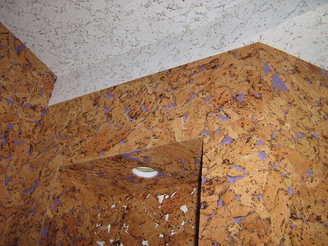 Cork ceiling in the interior of the toilet