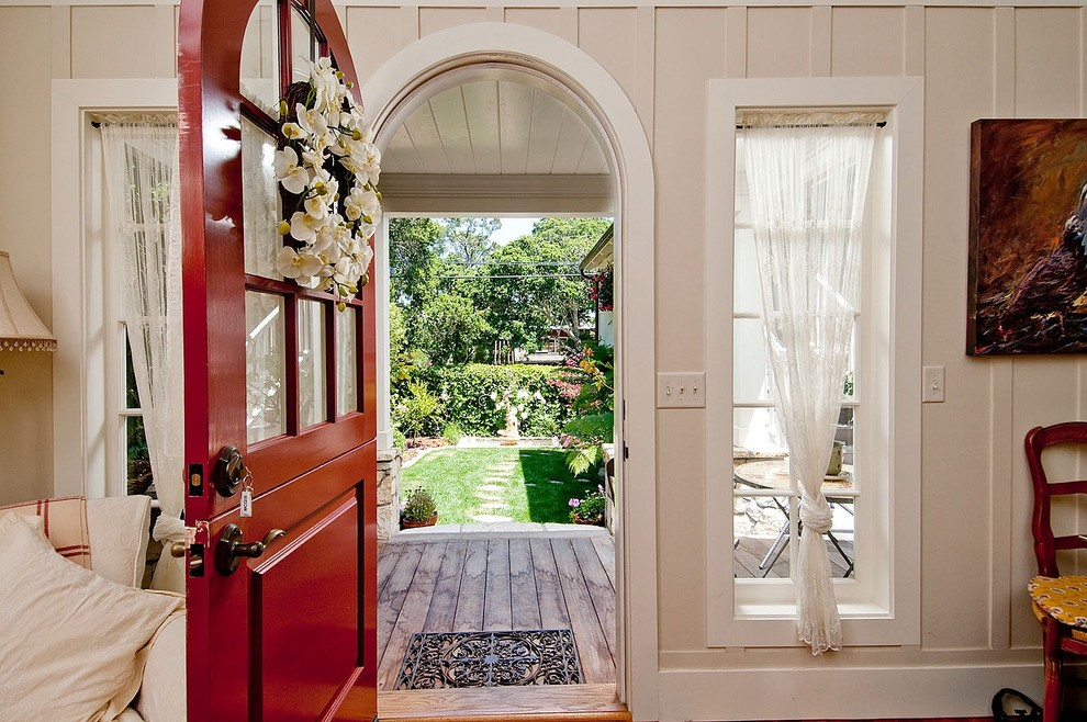 rideaux dans le couloir dans une maison privée design photo