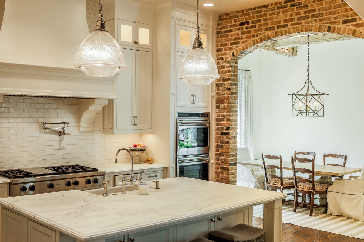 arches dans la cuisine au lieu des portes