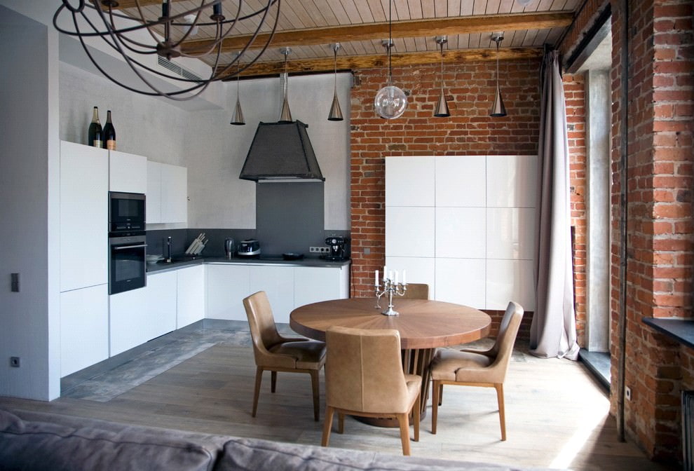 Loft noir et blanc à l'intérieur de la cuisine