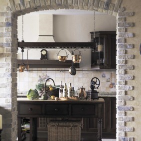 design della cucina con idee di arredamento ad arco