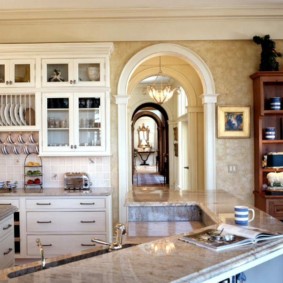 cucina design con interni ad arco