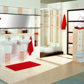 foto dell'interno dell'installazione della toilette