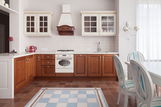 design della cucina con condotto di ventilazione interno