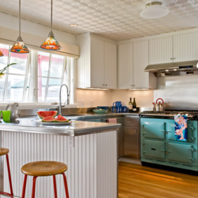 cucina in un interno di foto di casa in legno