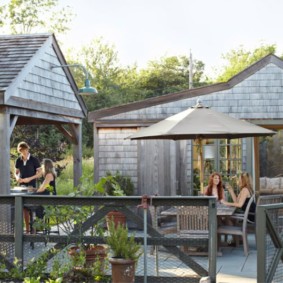 Complexe de chalets avec gazebo et cuisine d'été