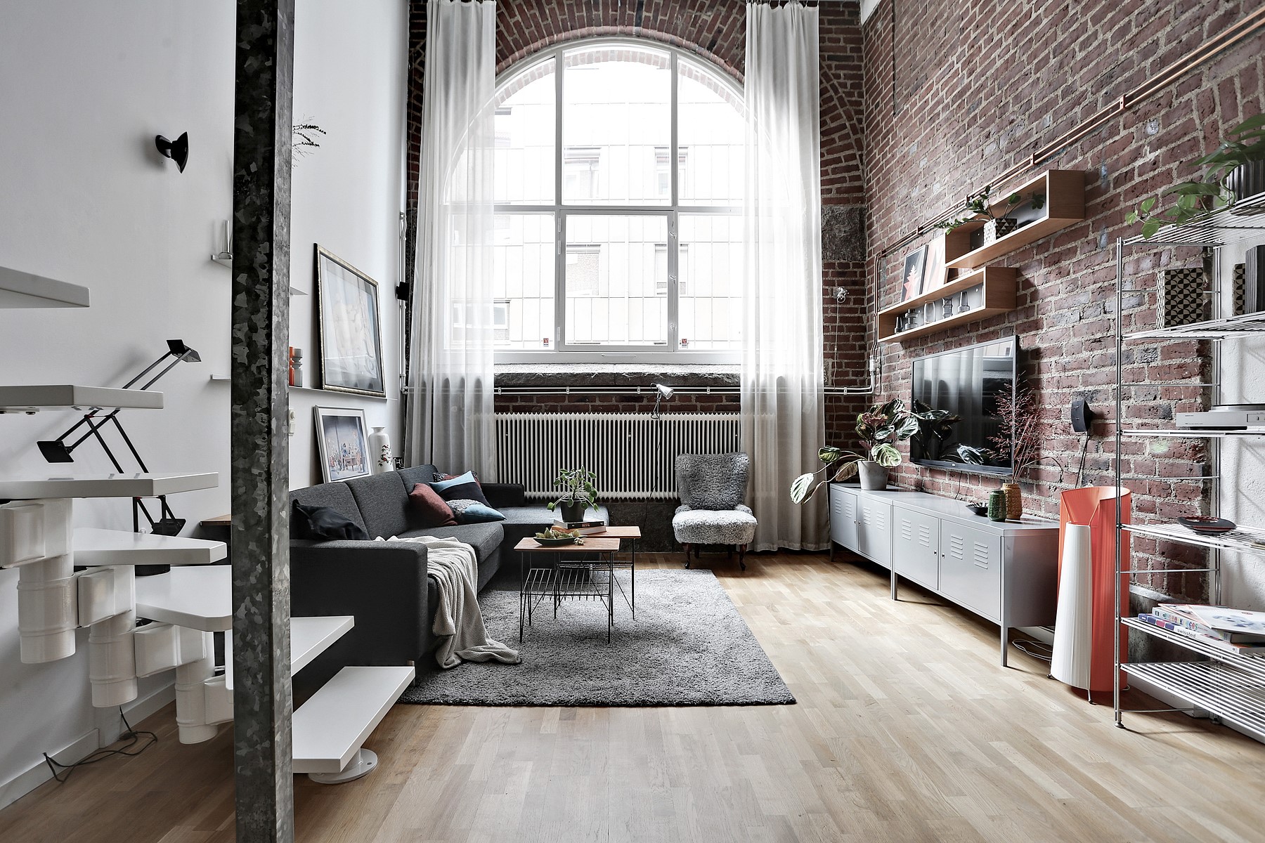 loft dans un petit design photo d'appartement